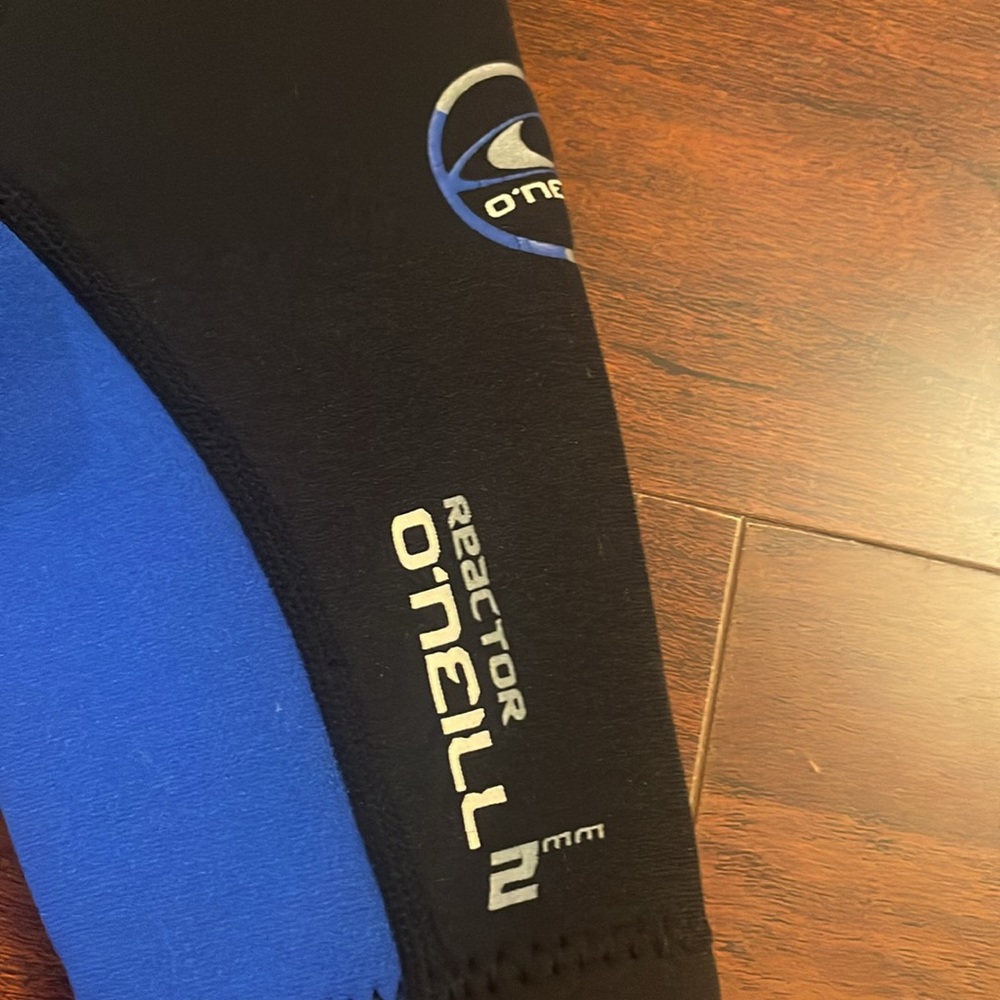O’Neill Reactor kids wetsuit.2 mm - worn once - Picture 3 of 6